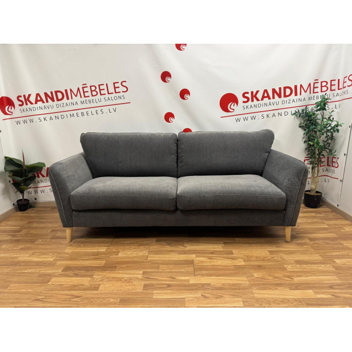 Sofa PARIS (Tryvietis)(Ekspozicija) Sofa PARIS (Tryvietis)(Ekspozicija)